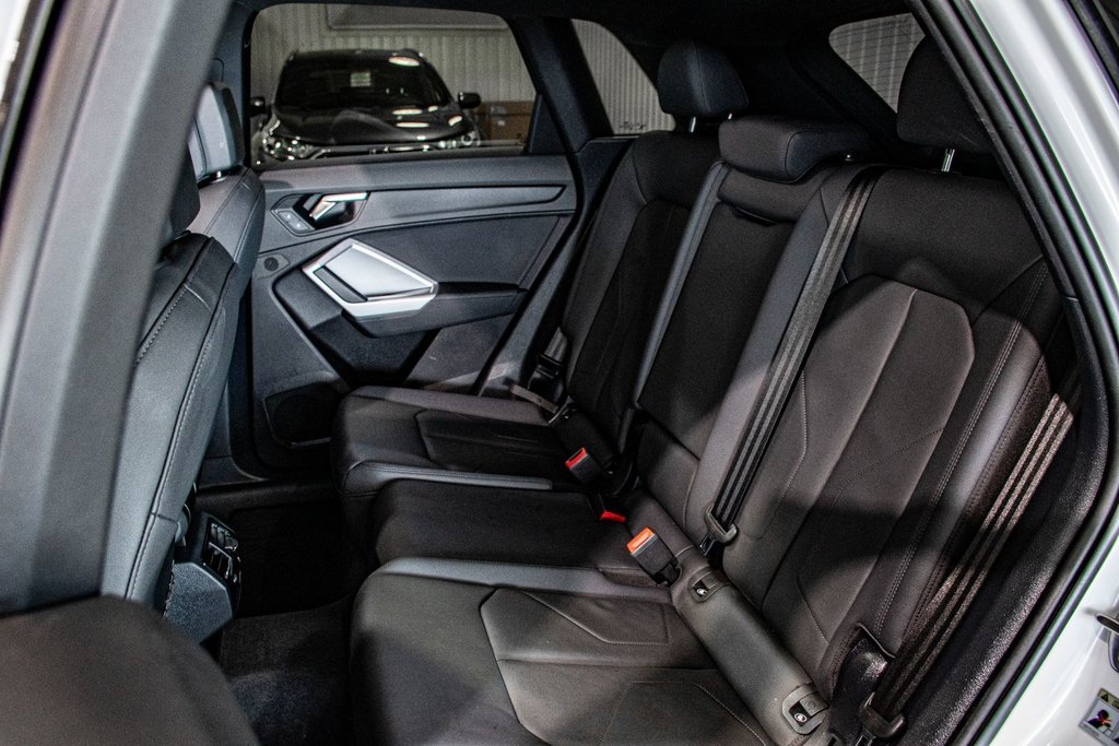 Audi Q3 KOMFORT VORSPRUNG EDITION TOIT PANO CAM CARPLAY 2022 à Montréal, Québec - 22 - w1024h768px