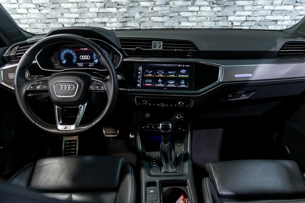 2024 Audi Q3 PROGRESSIV S-LINE AWD CUIR TOIT PANO CAM CARPLAY in Montréal, Quebec - 9 - w1024h768px
