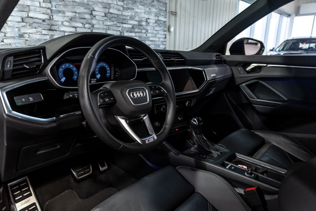 2024 Audi Q3 PROGRESSIV S-LINE AWD CUIR TOIT PANO CAM CARPLAY in Montréal, Quebec - 22 - w1024h768px