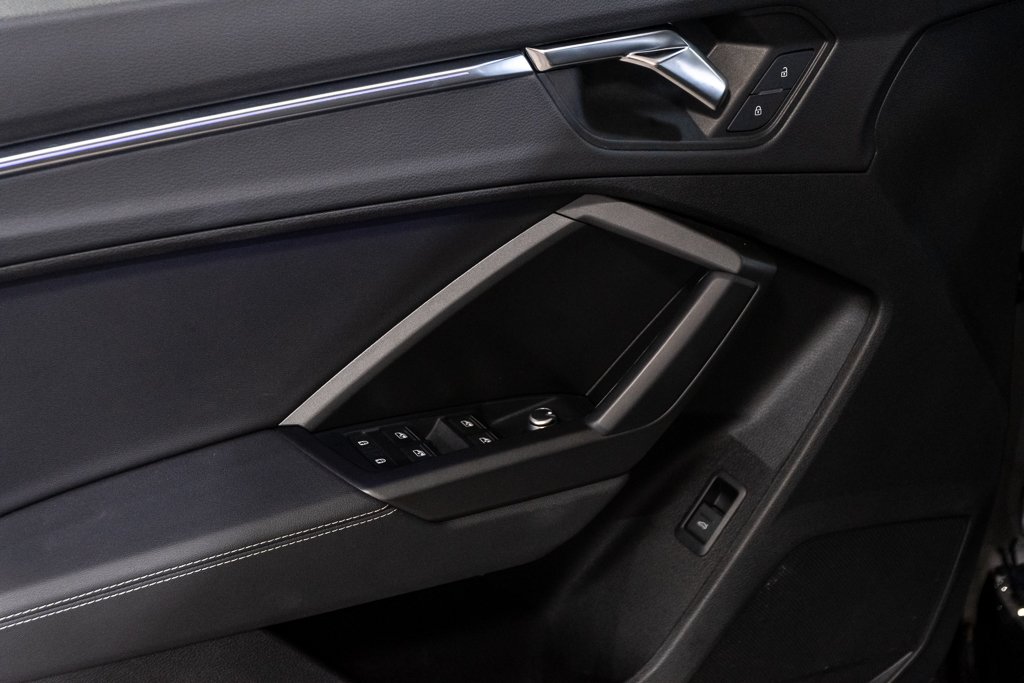 2024 Audi Q3 PROGRESSIV S-LINE AWD CUIR TOIT PANO CAM CARPLAY in Montréal, Quebec - 19 - w1024h768px