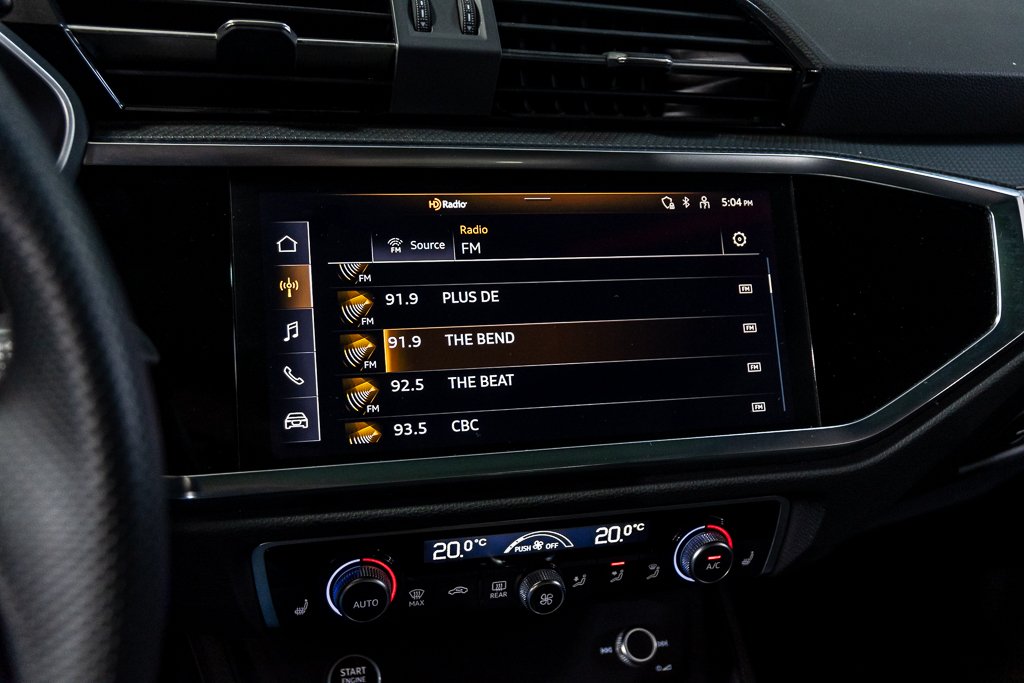 2024 Audi Q3 PROGRESSIV S-LINE AWD CUIR TOIT PANO CAM CARPLAY in Montréal, Quebec - 28 - w1024h768px