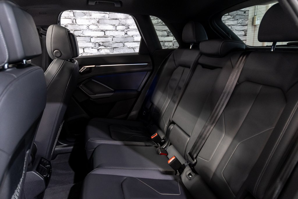 Audi Q3 PROGRESSIV S-LINE AWD CUIR TOIT PANO CAM CARPLAY 2024 à Montréal, Québec - 23 - w1024h768px