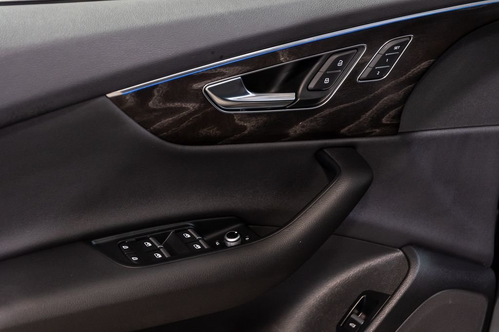 Audi Q7 PROGRESSIV S-LINE QUATTRO 7 PASSAGERS CUIR TOIT 2022 à Montréal, Québec - 11 - w1024h768px