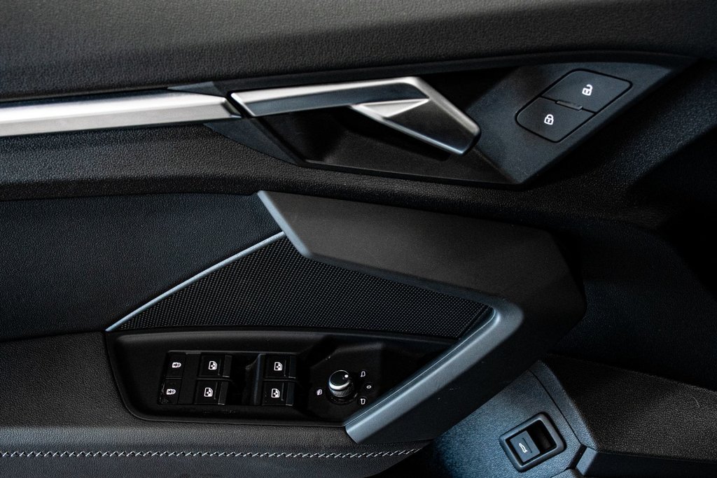 2022 Audi S3 SEDAN ''CECI EST 2023'' QUATTRO CUIR TOIT CARPLAY in Montréal, Quebec - 22 - w1024h768px