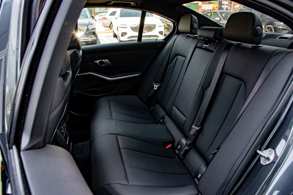 2021 BMW 3 Series 330i xDrive M SPORT PREMIUM PACK in Montréal, Quebec - 21 - w1024h768px