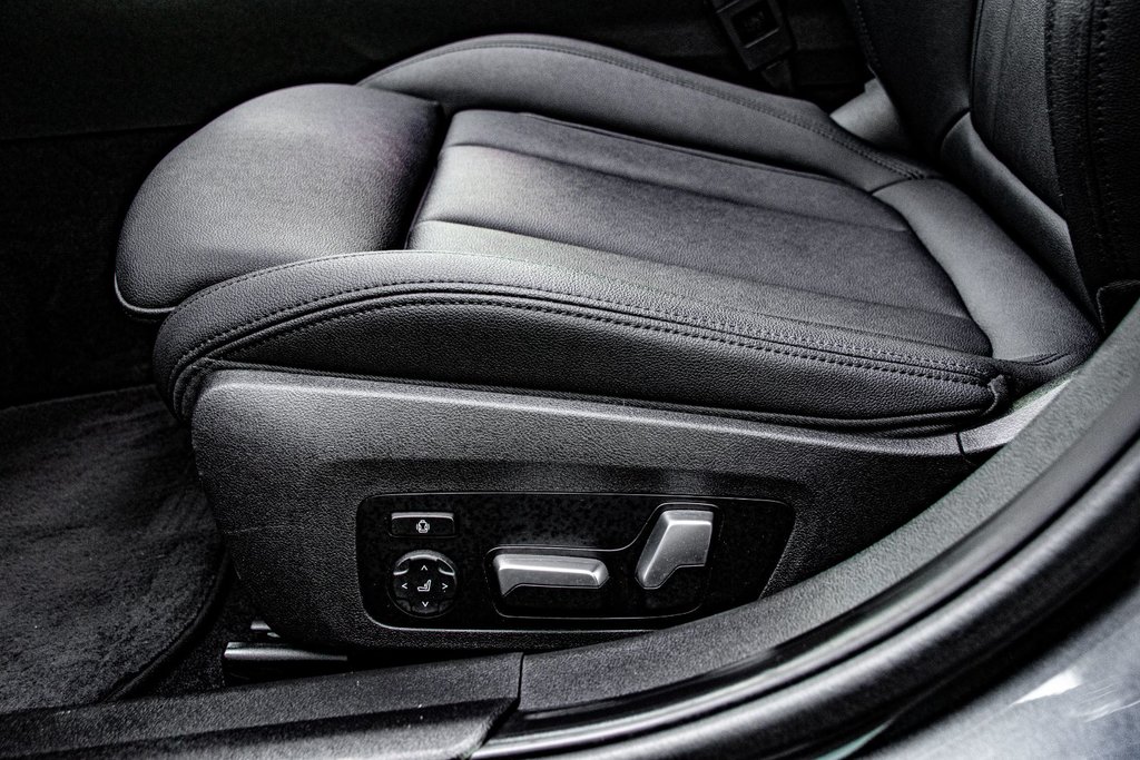 2021 BMW 3 Series 330i xDrive M SPORT PREMIUM PACK in Montréal, Quebec - 20 - w1024h768px