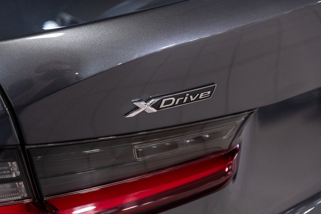 BMW 3 Series 330e xDrive M PACK HYBRIDE BRANCHABLE CUIR TOIT 2022 à Montréal, Québec - 16 - w1024h768px