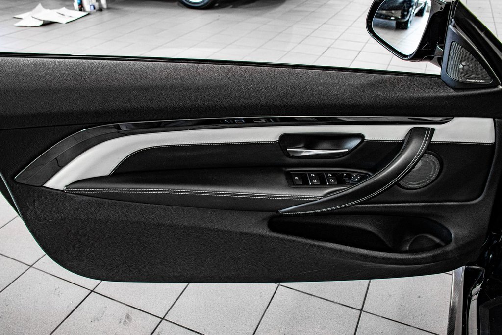 BMW M4 Convertible Comp. - M Performance Exhaust Titanium 2020 à Montréal, Québec - 19 - w1024h768px