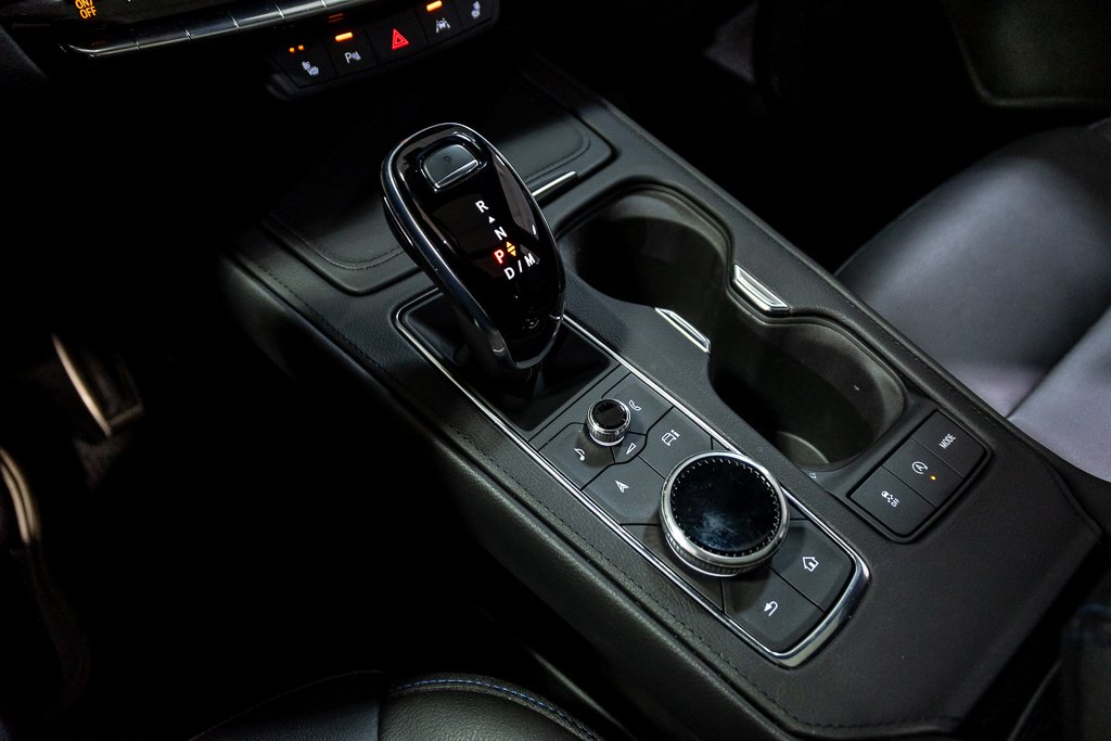 Cadillac XT4 AWD SPORT CUIR TOIT PANO NAV CAM 2024 à Montréal, Québec - 32 - w1024h768px