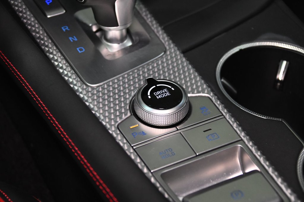 GENESIS G70 3.3T SPORT 365 HP HEAD UP DISP CAM360 CUIR NAPPA 2022 à Montréal, Québec - 28 - w1024h768px