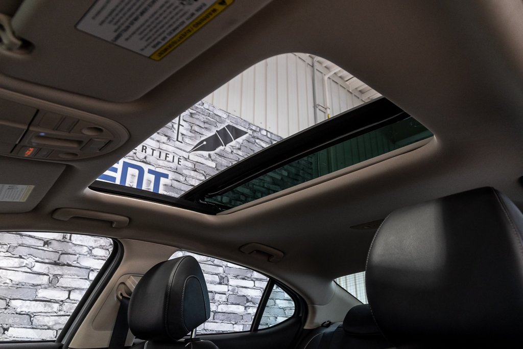 GENESIS G70 2.0T ADVANCED AWD 252HP CUIR TOIT NAV CAMERA 2022 à Montréal, Québec - 10 - w1024h768px