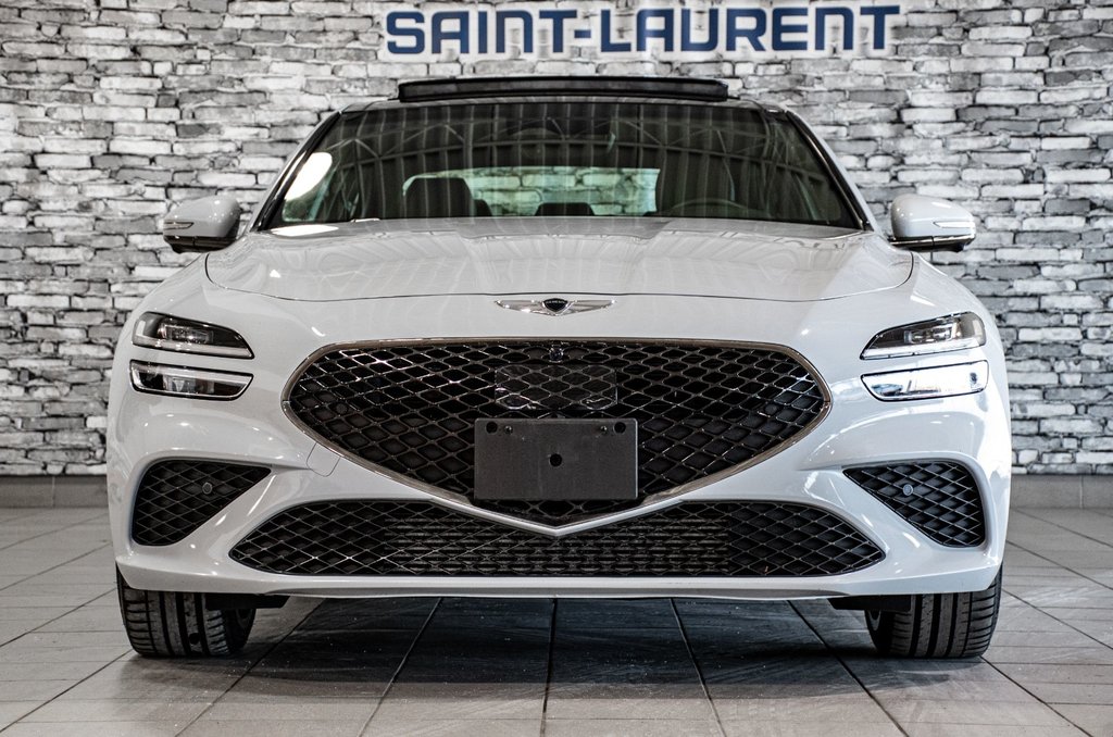 2023 GENESIS G70 3.3T SPORT 365 HP HEAD UP DISP CAM360 CUIR NAPPA in Montréal, Quebec - 8 - w1024h768px
