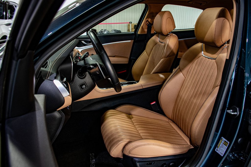 2023 GENESIS G70 3.3T ADVANCED 365HP CUIR TOIT NAV in Montréal, Quebec - 4 - w1024h768px