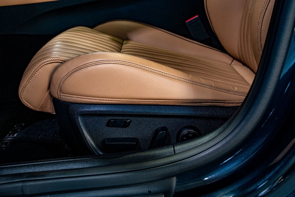2023 GENESIS G70 3.3T ADVANCED 365HP CUIR TOIT NAV in Montréal, Quebec - 24 - w1024h768px