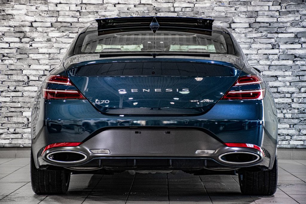 2023 GENESIS G70 3.3T ADVANCED 365HP CUIR TOIT NAV in Montréal, Quebec - 15 - w1024h768px