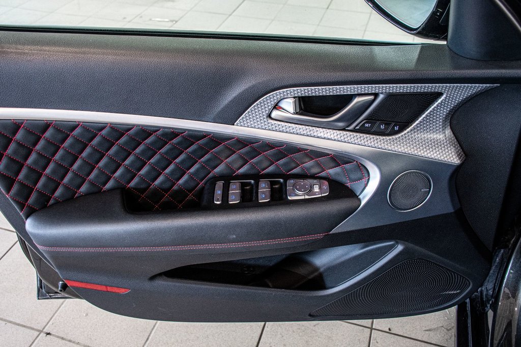 2023 GENESIS G70 3.3T SPORT 365 HP HEAD UP DISP CAM360 CUIR NAPPA in Montréal, Quebec - 22 - w1024h768px