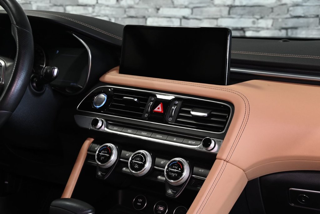 GENESIS G70 3.3T ADVANCED 365HP CUIR TOIT NAV 2023 à Montréal, Québec - 14 - w1024h768px