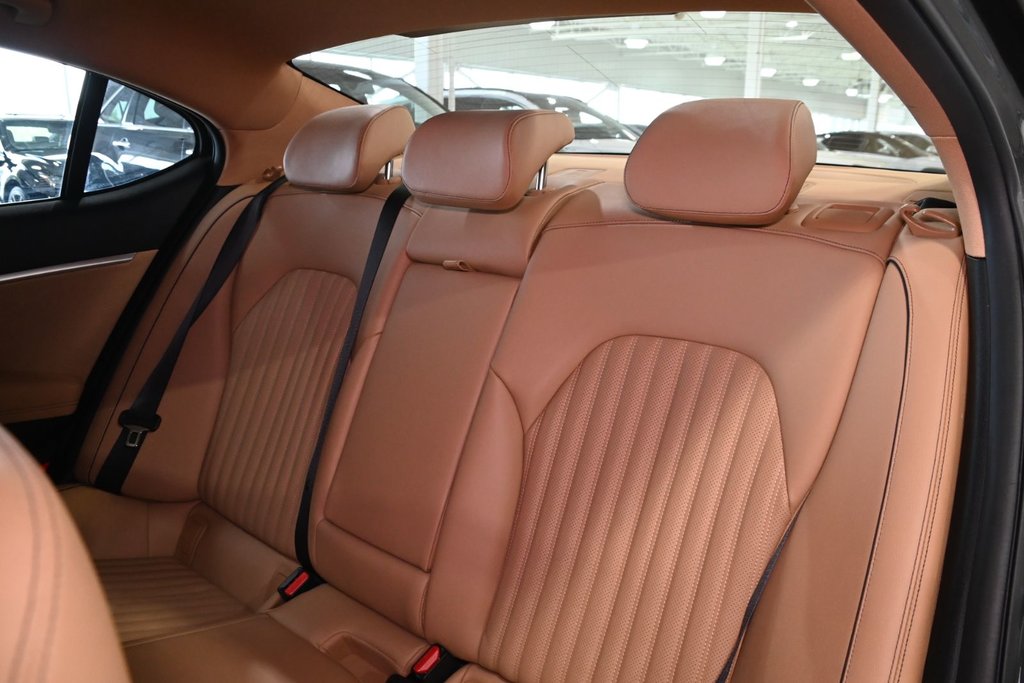GENESIS G70 3.3T ADVANCED 365HP CUIR TOIT NAV 2023 à Montréal, Québec - 22 - w1024h768px