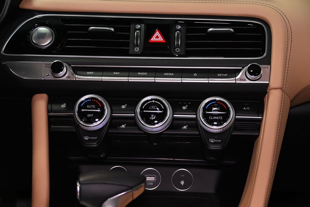 2023 GENESIS G70 2.0T ADVANCED CUIR TOIT NAV CAM in Montréal, Quebec - 39 - w1024h768px