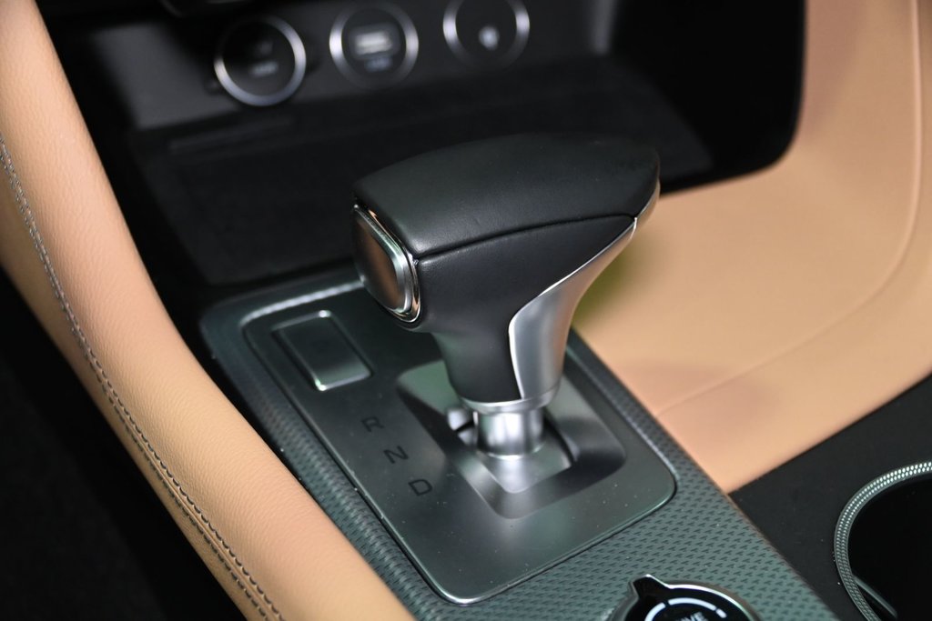 2023 GENESIS G70 2.0T ADVANCED CUIR TOIT NAV CAM in Montréal, Quebec - 27 - w1024h768px