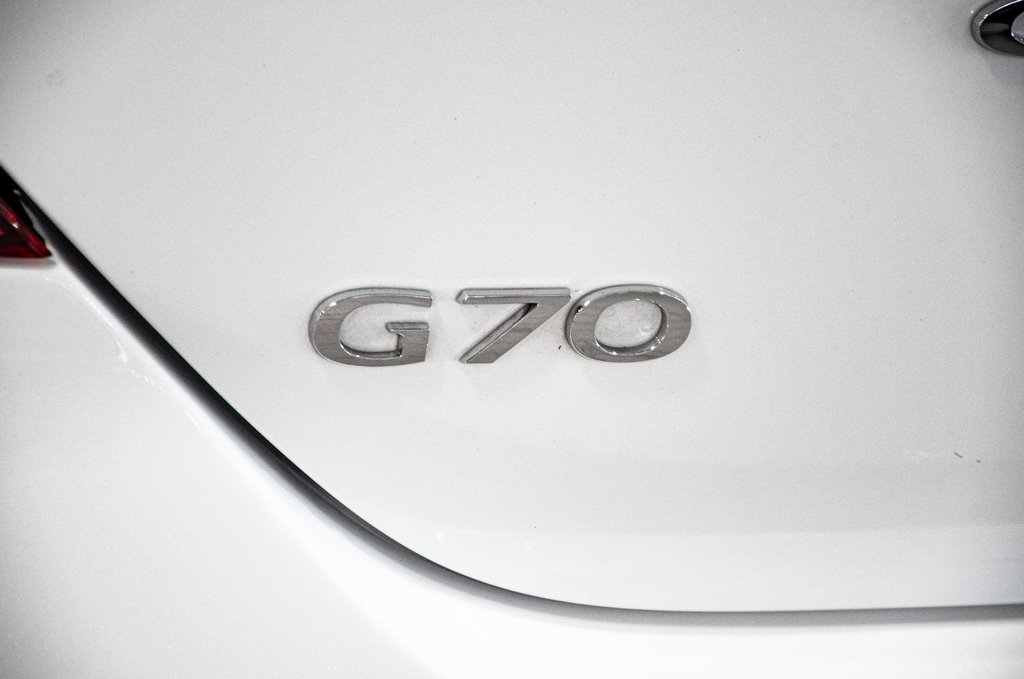 GENESIS G70 3.3T SPORT AWD 365 HP HEAD UP DISP CAM360 CUIR 2023 à Montréal, Québec - 16 - w1024h768px