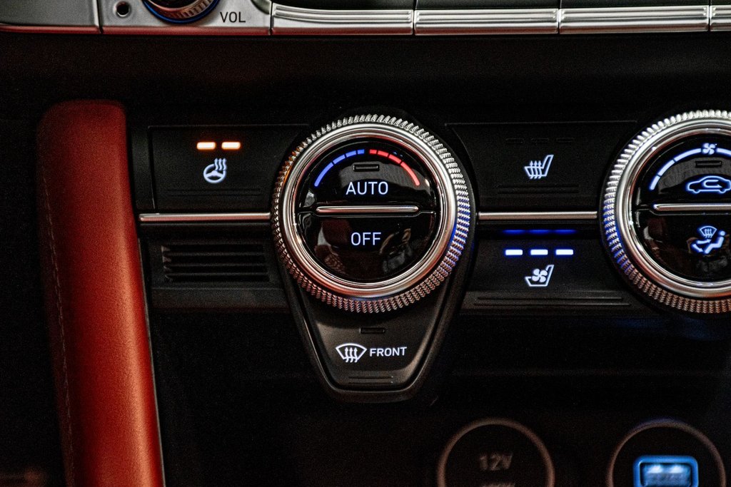 GENESIS G70 3.3T SPORT AWD 365 HP HEAD UP DISP CAM360 CUIR 2023 à Montréal, Québec - 29 - w1024h768px