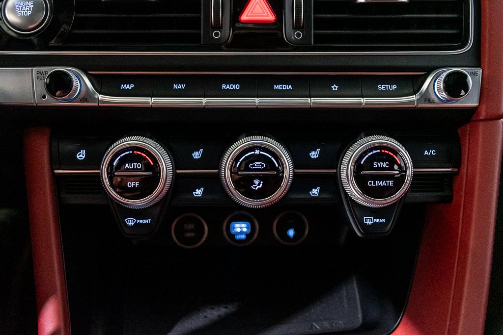 GENESIS G70 3.3T SPORT AWD 365 HP HEAD UP DISP CAM360 CUIR 2023 à Montréal, Québec - 31 - w1024h768px