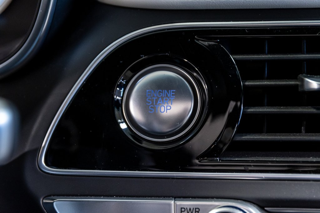 GENESIS G70 3.3T SPORT AWD 365 HP HEAD UP DISP CAM360 CUIR 2023 à Montréal, Québec - 33 - w1024h768px