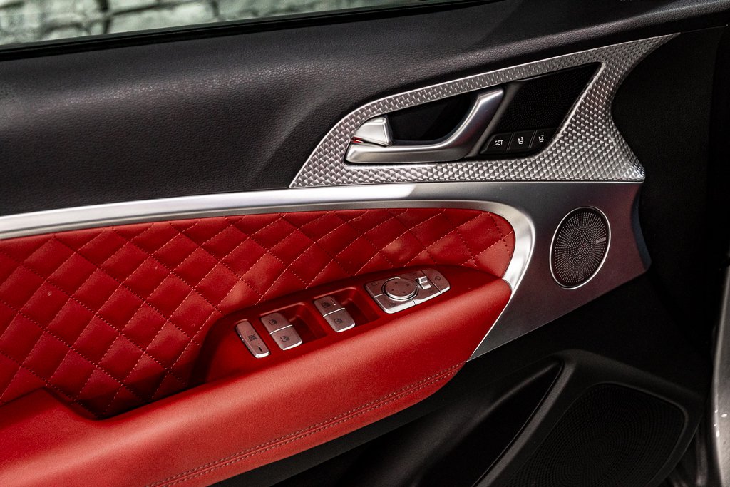 GENESIS G70 3.3T SPORT AWD 365 HP HEAD UP DISP CAM360 CUIR 2023 à Montréal, Québec - 13 - w1024h768px