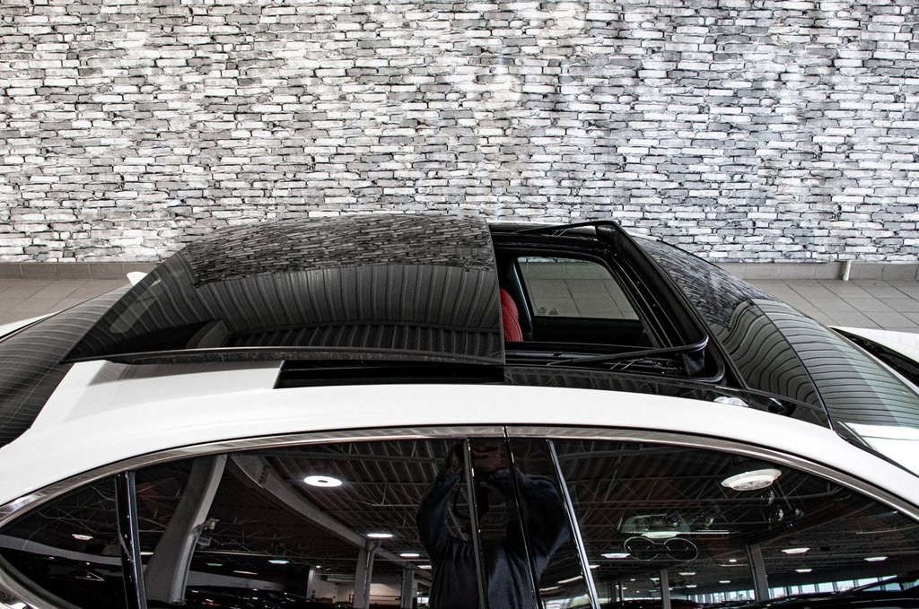 2023 GENESIS G70 3.3T SPORT 365 HP HUD CAM 360 TOIT CUIR CHAUFFANTS in Montréal, Quebec - 10 - w1024h768px