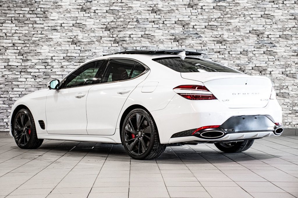 2023 GENESIS G70 3.3T SPORT 365 HP HUD CAM 360 TOIT CUIR CHAUFFANTS in Montréal, Quebec - 30 - w1024h768px