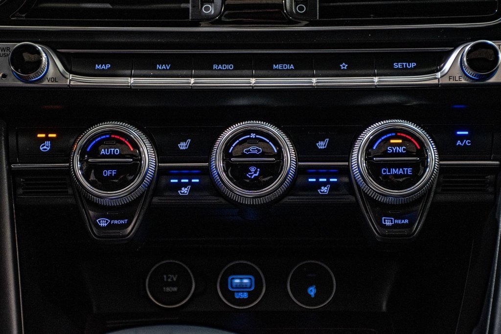 2023 GENESIS G70 3.3T SPORT 365 HP HUD CAM 360 TOIT CUIR CHAUFFANTS in Montréal, Quebec - 34 - w1024h768px