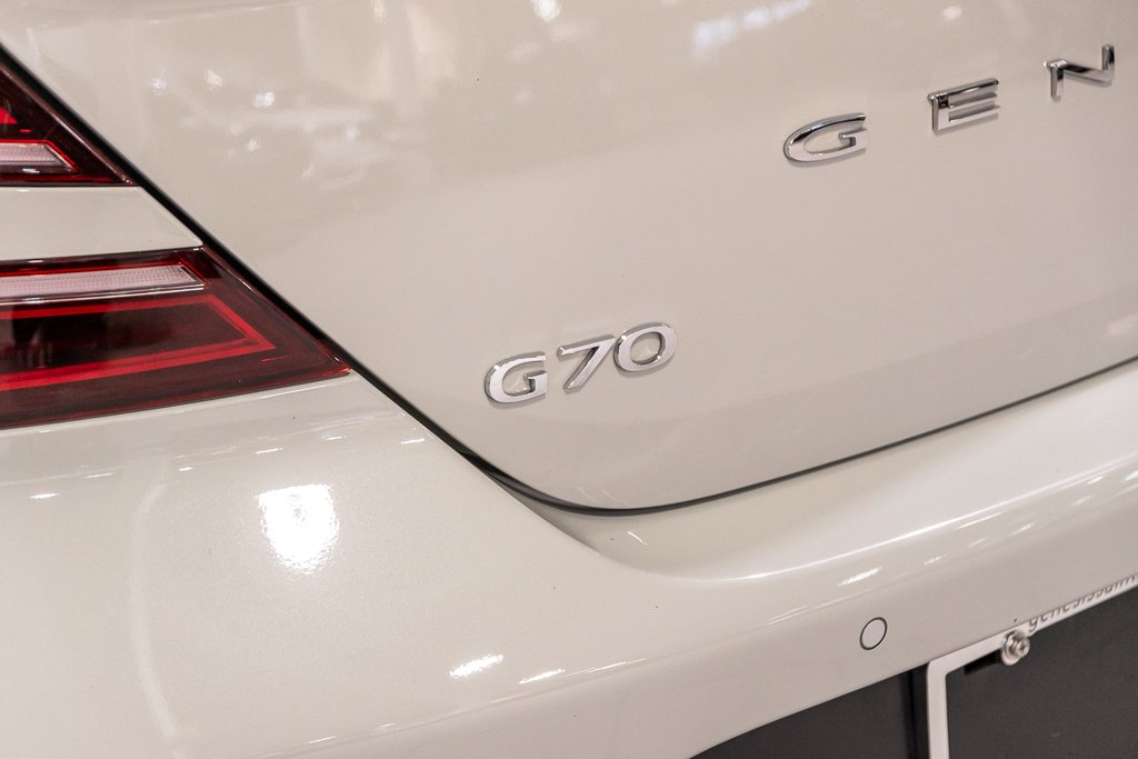 2024 GENESIS G70 SPORT 3.3T AWD 365HP CUIR TOIT NAV CAM360 in Montréal, Quebec - 13 - w1024h768px