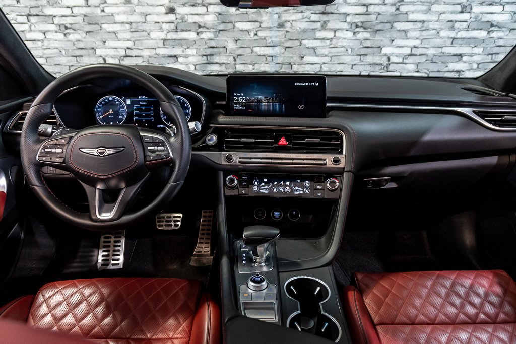 2024 GENESIS G70 SPORT 3.3T AWD 365HP CUIR TOIT NAV CAM360 in Montréal, Quebec - 4 - w1024h768px