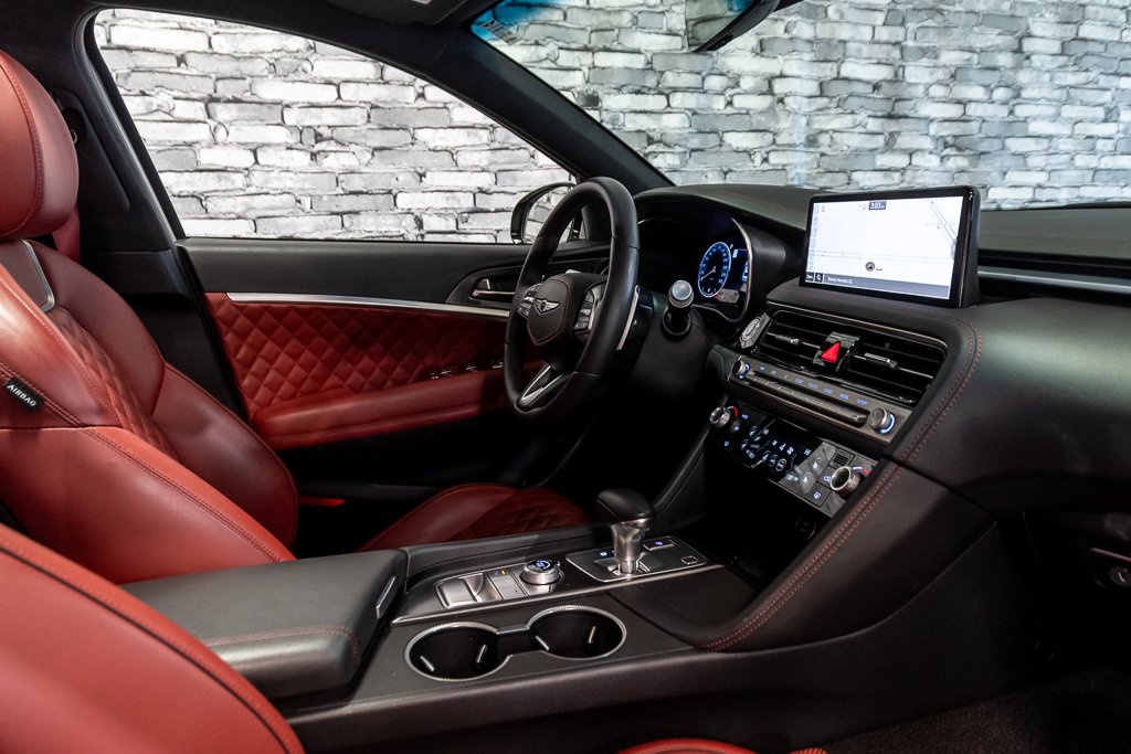 2024 GENESIS G70 SPORT 3.3T AWD 365HP CUIR TOIT NAV CAM360 in Montréal, Quebec - 23 - w1024h768px
