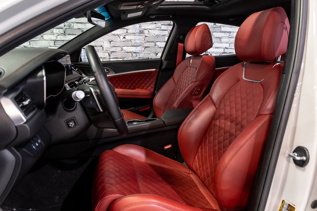2024 GENESIS G70 SPORT 3.3T AWD 365HP CUIR TOIT NAV CAM360 in Montréal, Quebec - 24 - w1024h768px
