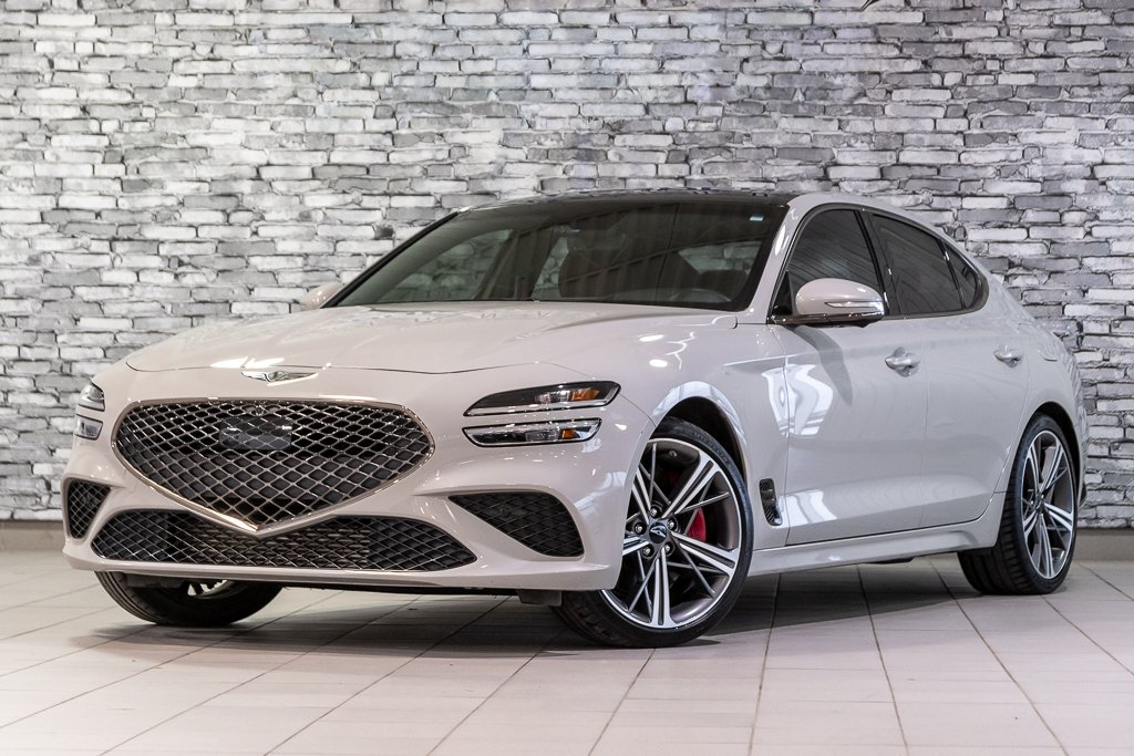 2024 GENESIS G70 SPORT 3.3T AWD 365HP CUIR TOIT NAV CAM360 in Montréal, Quebec - 1 - w1024h768px