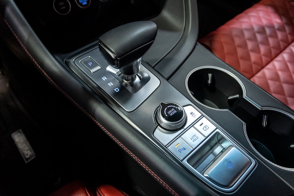 GENESIS G70 SPORT 3.3T AWD 365HP CUIR TOIT NAV CAM360 2025 à Montréal, Québec - 32 - w1024h768px