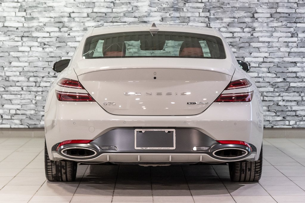 GENESIS G70 SPORT 3.3T AWD 365HP CUIR TOIT NAV CAM360 2025 à Montréal, Québec - 13 - w1024h768px