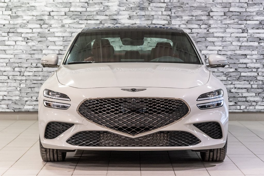 GENESIS G70 SPORT 3.3T AWD 365HP CUIR TOIT NAV CAM360 2025 à Montréal, Québec - 11 - w1024h768px