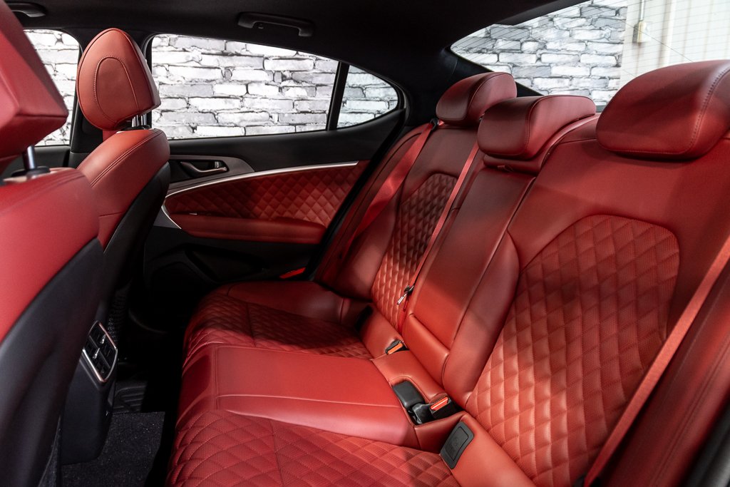 GENESIS G70 SPORT 3.3T AWD 365HP CUIR TOIT NAV CAM360 2025 à Montréal, Québec - 25 - w1024h768px