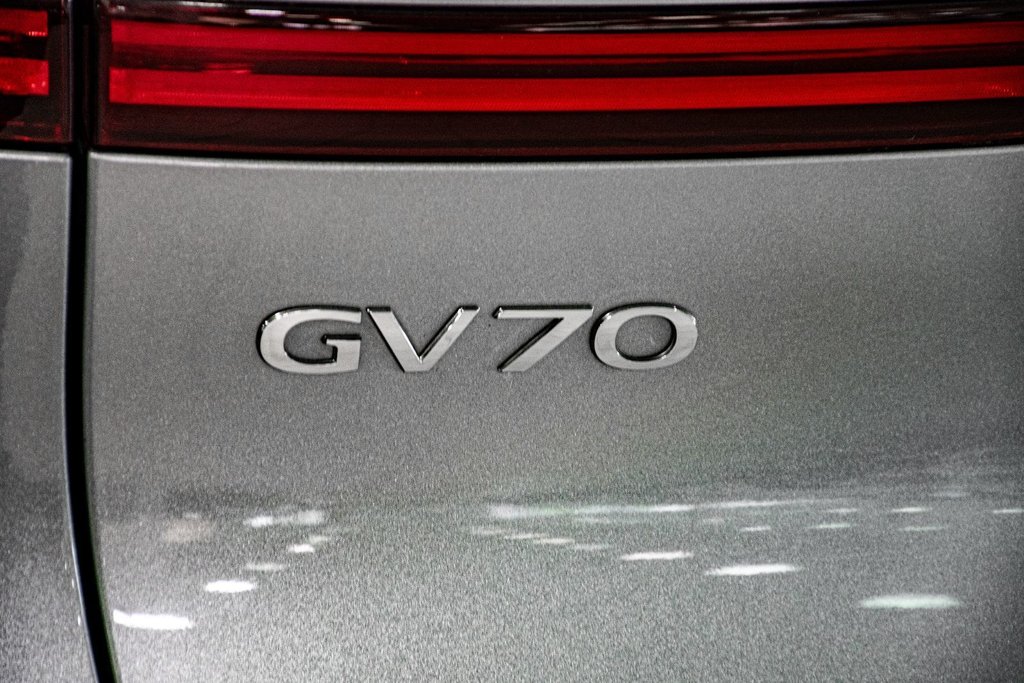 GENESIS GV70 3.5T SPORT AWD 375HP TOIT PANO NAV CAM CUIR 2022 à Montréal, Québec - 16 - w1024h768px