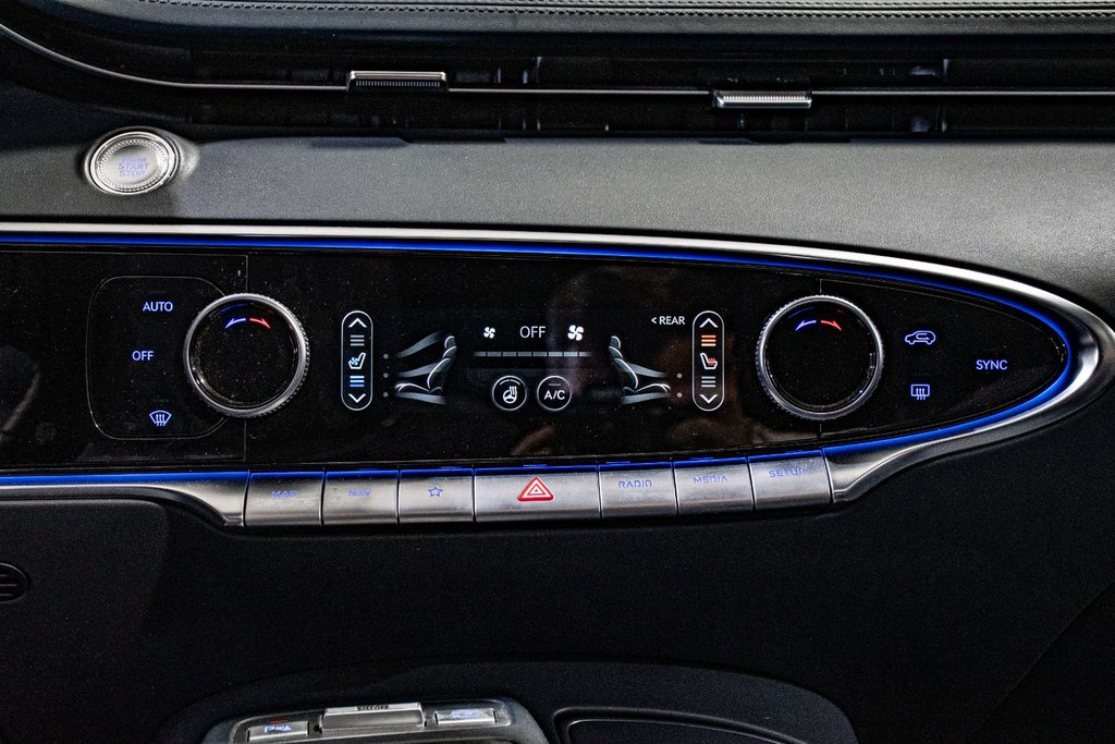 2023 GENESIS GV70 3.5T SPORT PLUS 375HP  HEAD-UP CAM360 CUIR NAPPA in Montréal, Quebec - 33 - w1024h768px