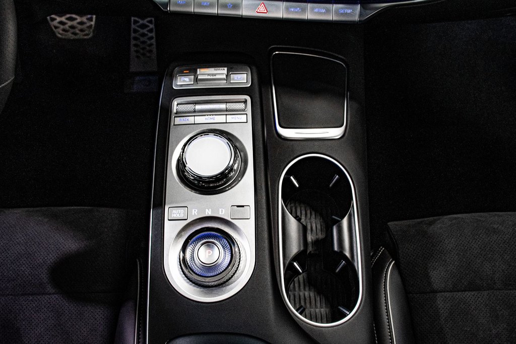 2023 GENESIS GV70 2.5T PRESTIGE AWD CAM 360 SIEGE MASSAGE TOIT PANO in Montréal, Quebec - 33 - w1024h768px