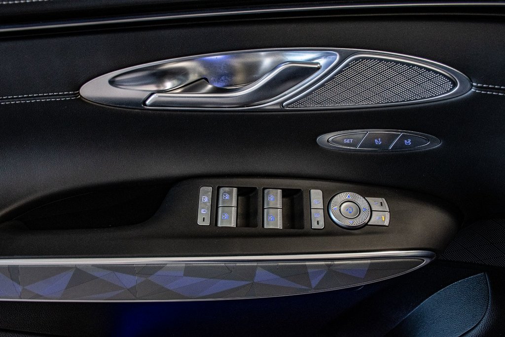 2023 GENESIS GV70 2.5T PRESTIGE AWD CAM 360 SIEGE MASSAGE TOIT PANO in Montréal, Quebec - 23 - w1024h768px