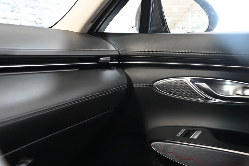 2023 GENESIS GV70 2.5T ADVANCED PLUS HUD NAV CAM 360 CUIR TOIT PANO in Montréal, Quebec - 23 - w1024h768px