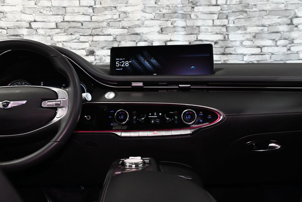 2023 GENESIS GV70 2.5T ADVANCED PLUS HUD NAV CAM 360 CUIR TOIT PANO in Montréal, Quebec - 40 - w1024h768px