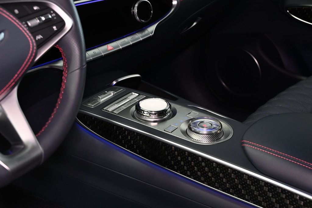 2023 GENESIS GV70 3.5T SPORT PLUS 375HP HEAD-UP CAM360 CUIR NAPPA in Montréal, Quebec - 17 - w1024h768px