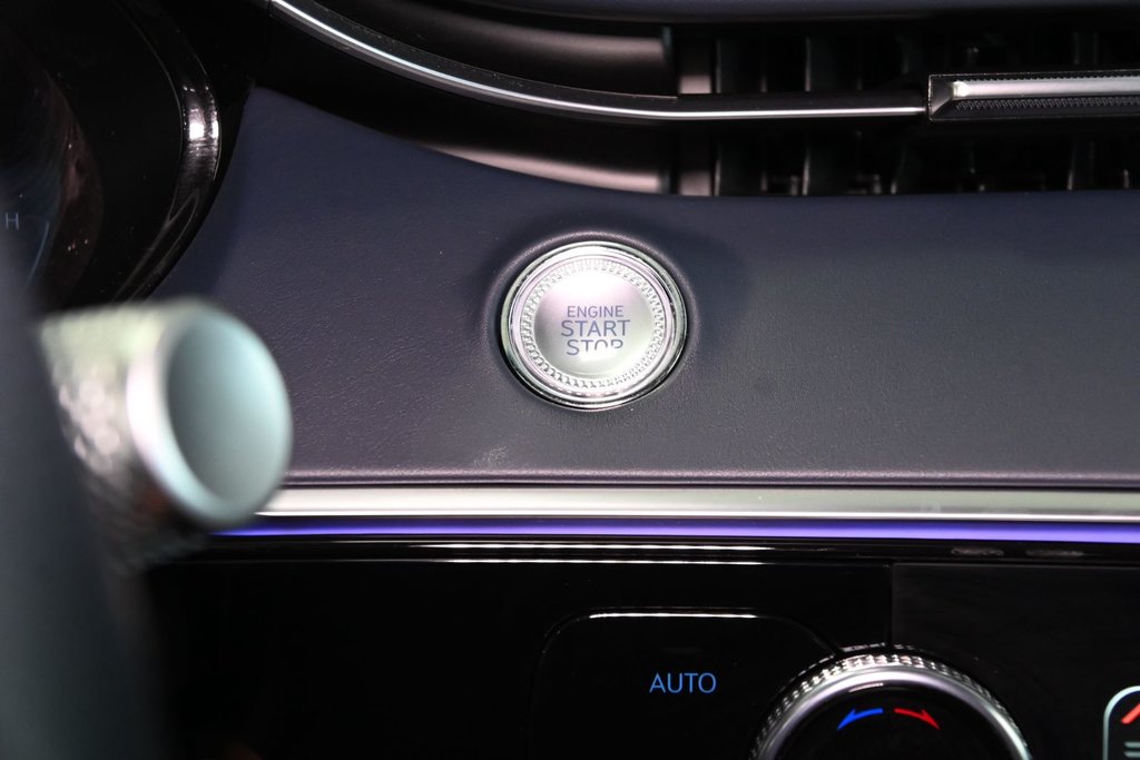 2023 GENESIS GV70 3.5T SPORT PLUS 375HP HEAD-UP CAM360 CUIR NAPPA in Montréal, Quebec - 22 - w1024h768px