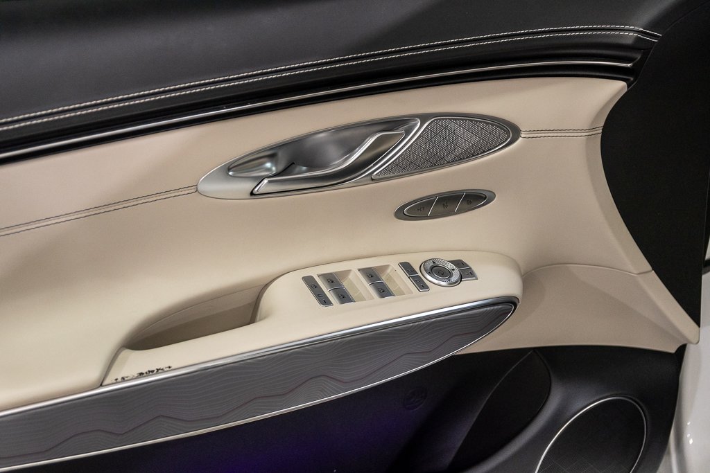 GENESIS GV70 2.5T  ADVANCED AWD CUIR TOIT PANO CAMERA NAV 2023 à Montréal, Québec - 18 - w1024h768px